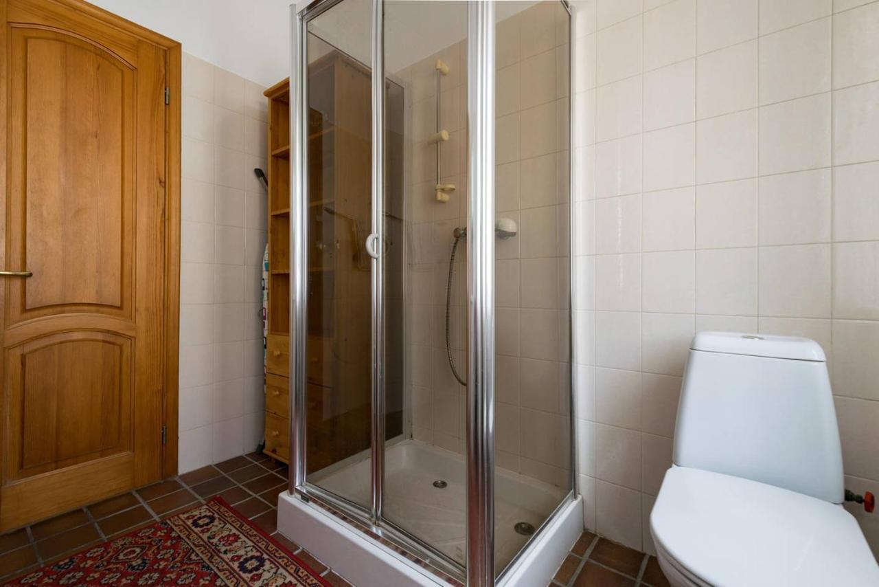 Guest House On Maksimova 9 Almaty Bagian luar foto