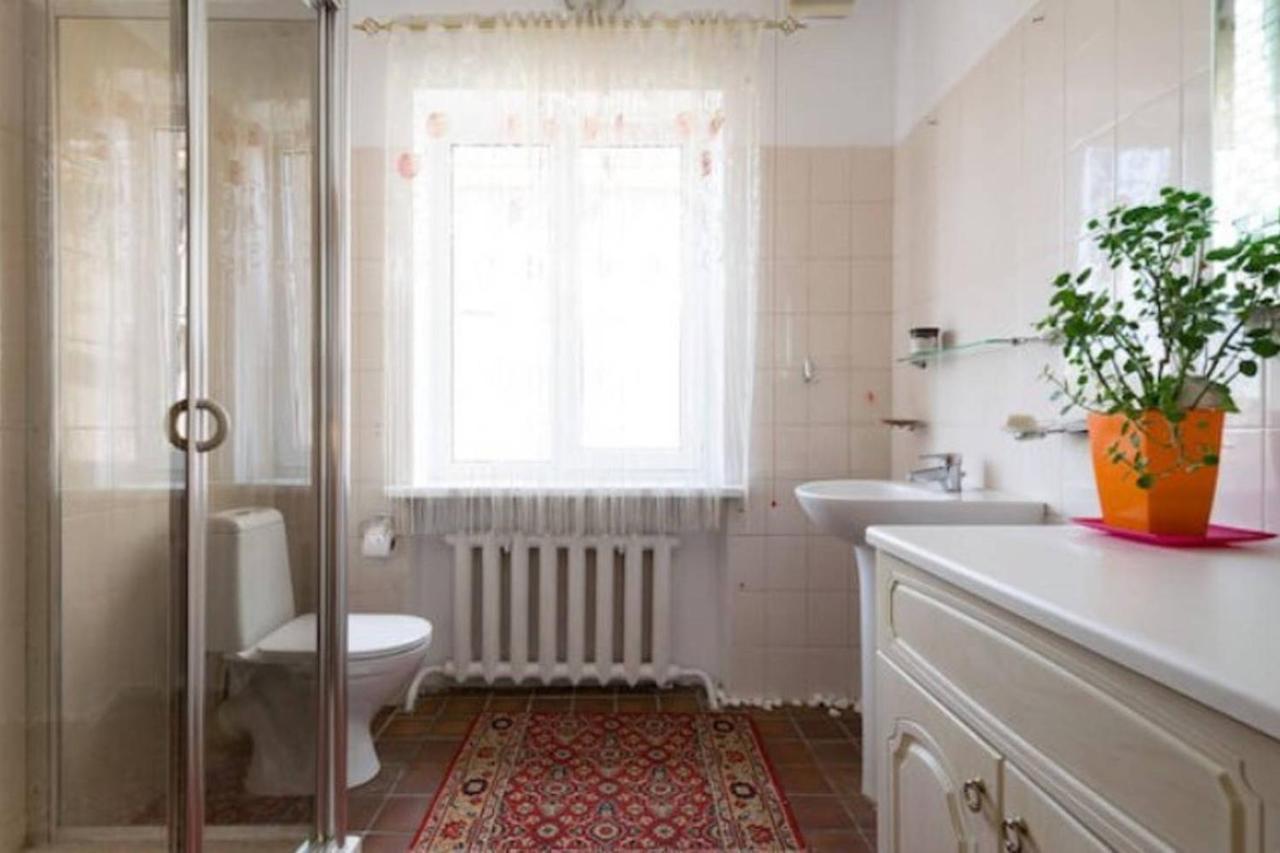 Guest House On Maksimova 9 Almaty Bagian luar foto