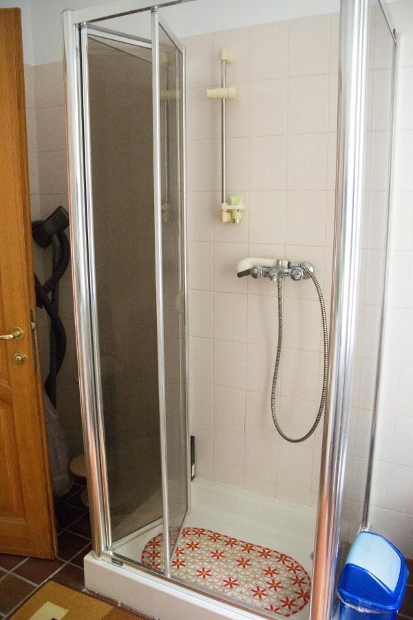 Guest House On Maksimova 9 Almaty Bagian luar foto